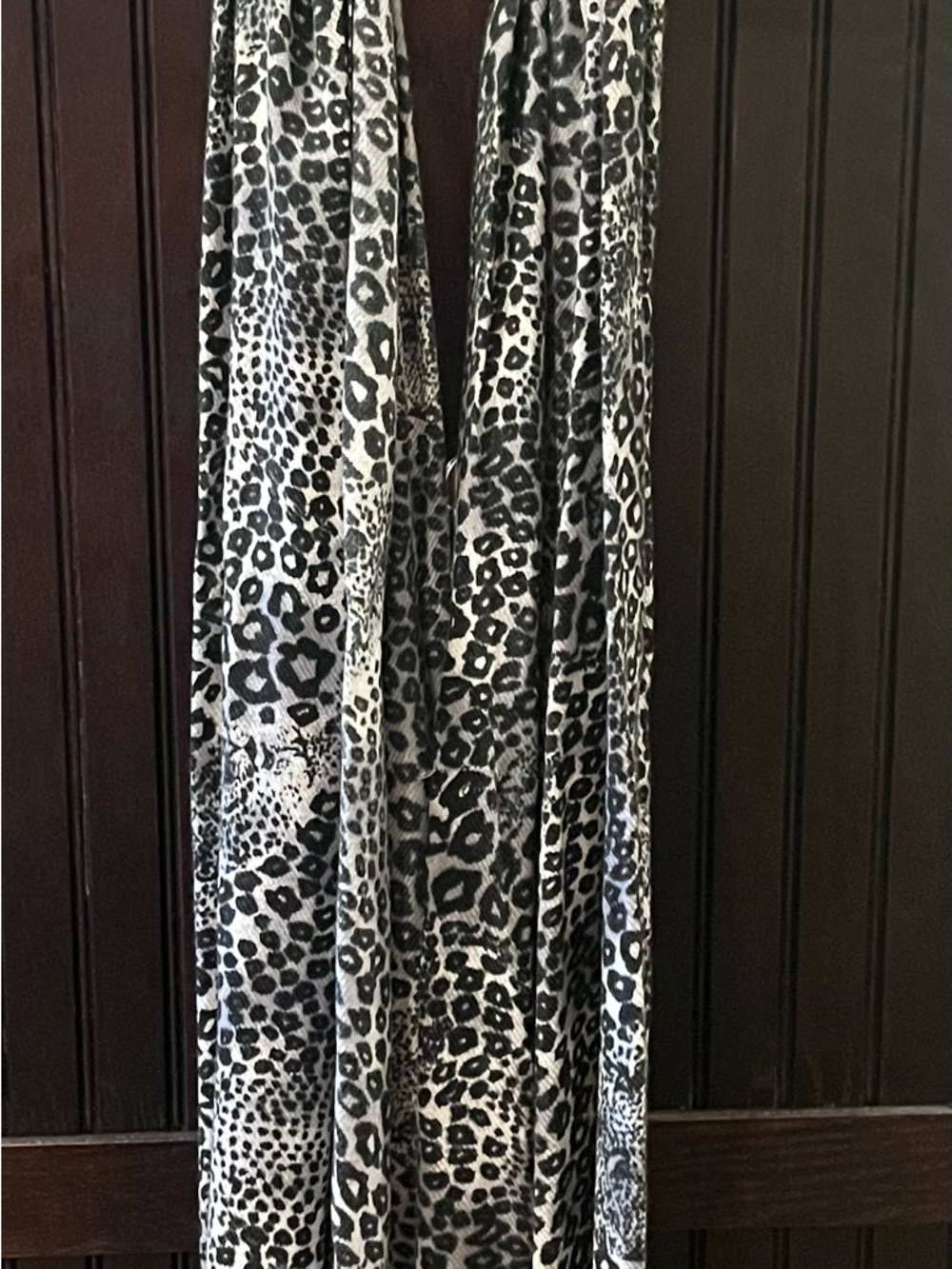NWOT Ladies B&W Print 75” Scarf Silver & Rhinestones - Picture 7 of 12
